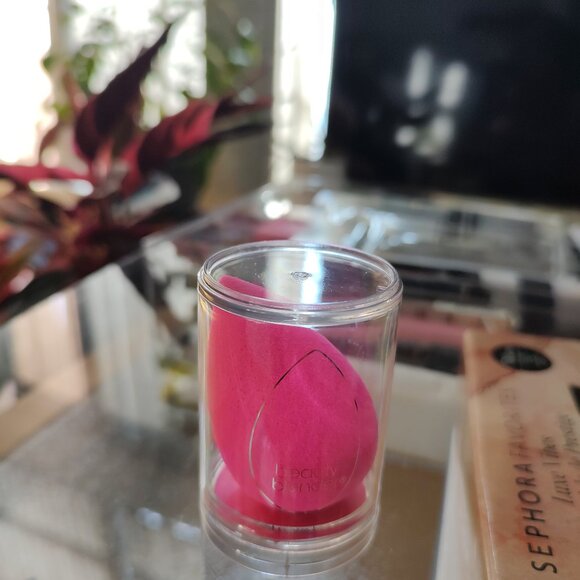 Beauty Blender (New Item) - Picture 3 of 3